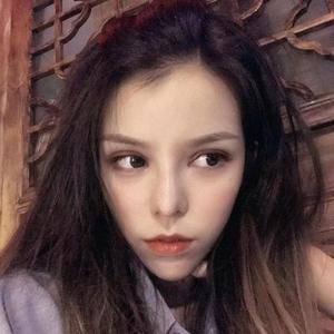 二次元美女18🚫隐私免费
