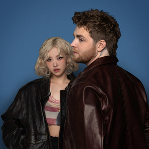 二次元美女18🚫隐私免费
